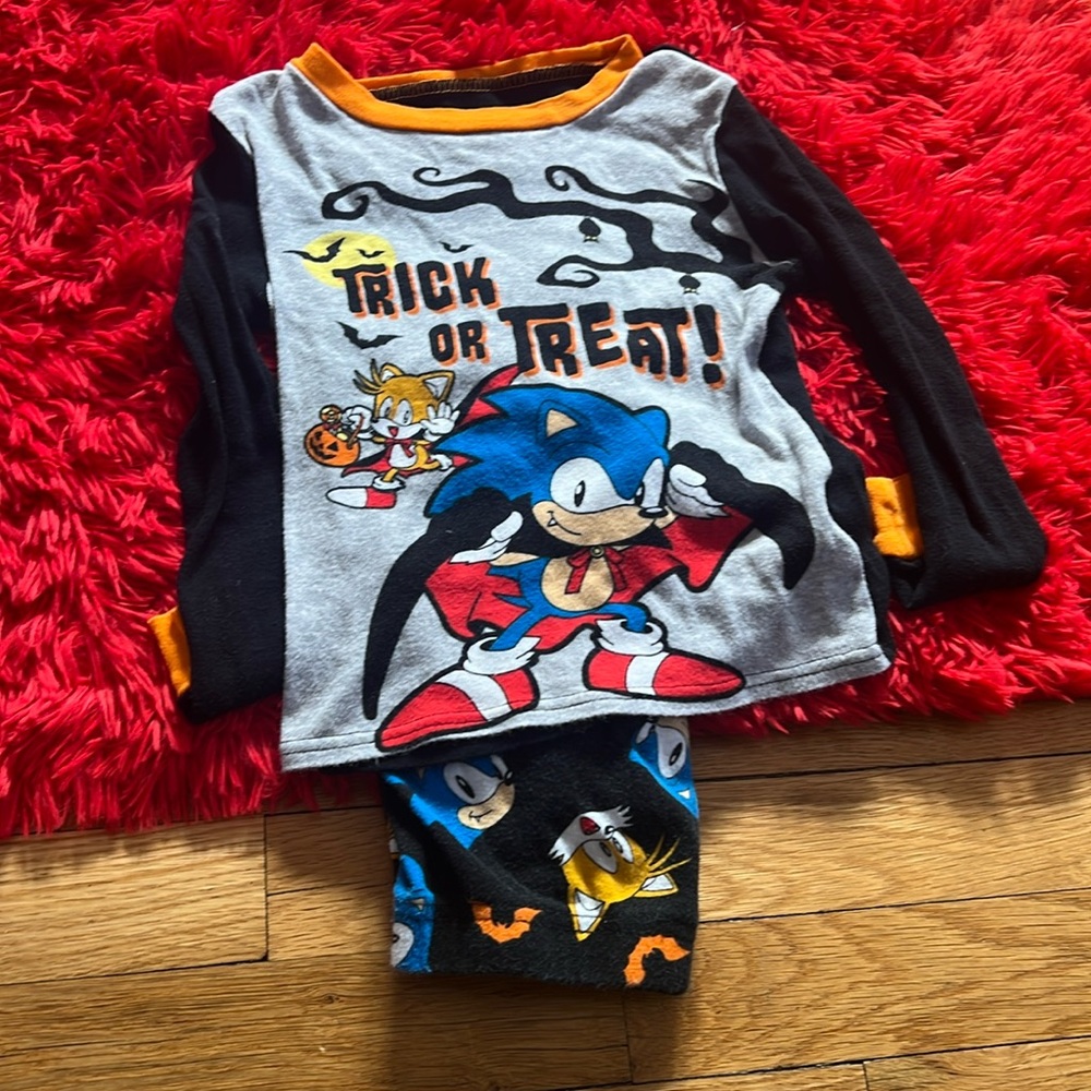 Sonic Halloween PJs size 6